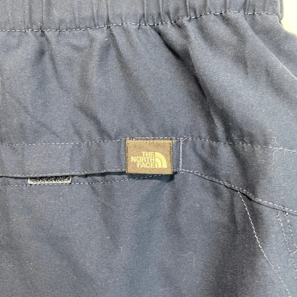 The North Face Belted Hiking Shorts Mens M Navy Blue Polyester Utility Trekking